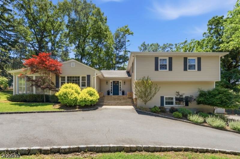 12 Wildwood Dr - Photo 1