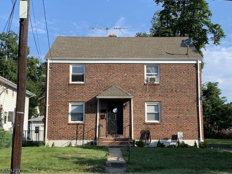 824 2nd St - Photo 1