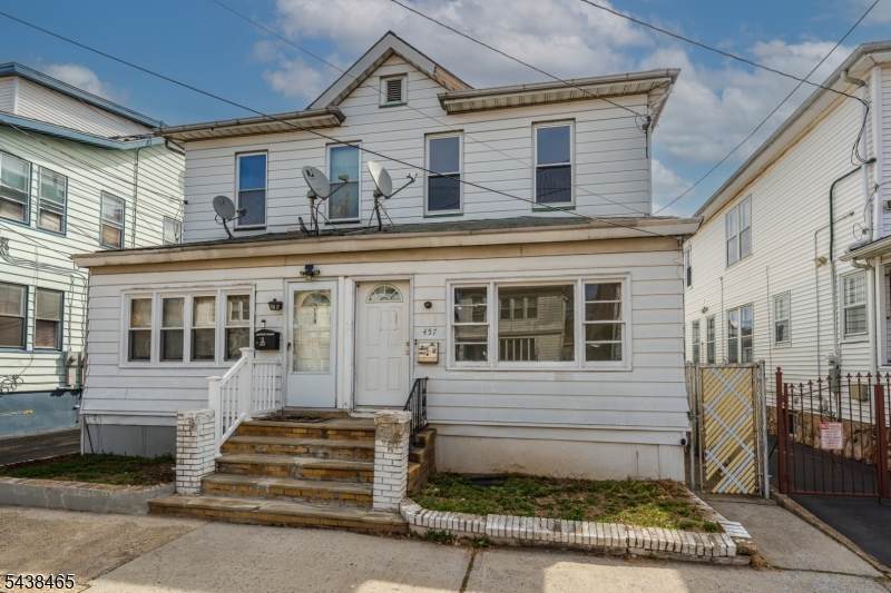 457 N 7Th St - Photo 1