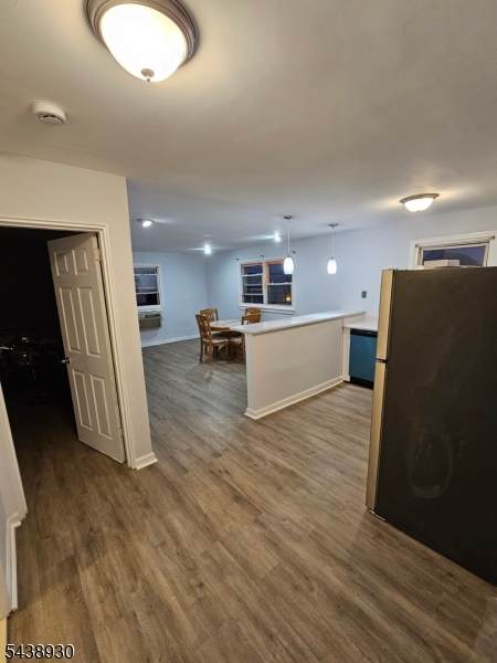 816 W Grand St - Photo 1