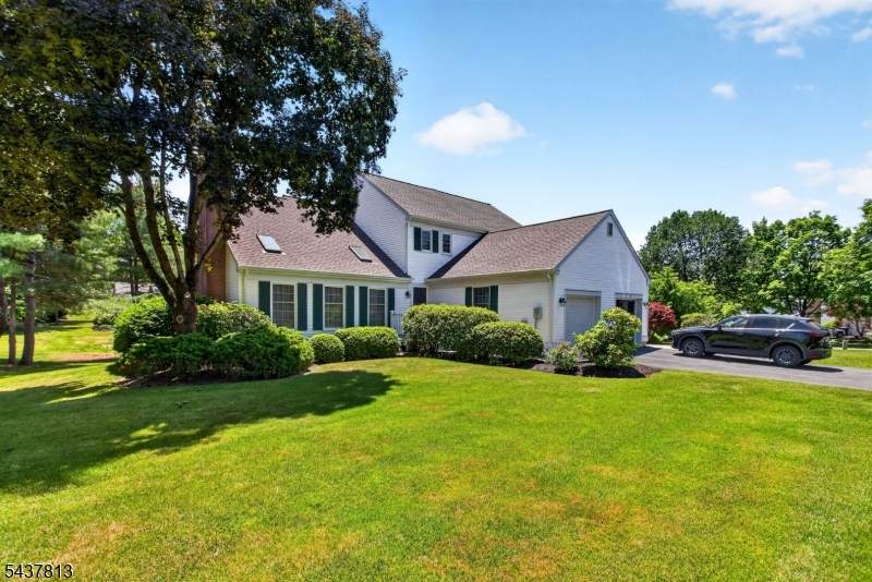 15 Hampton Ct - Photo 1