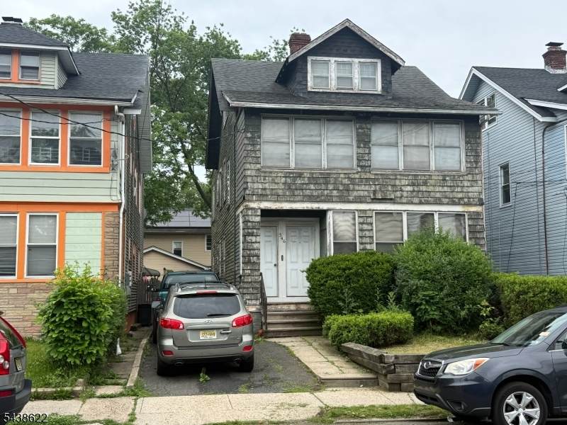 346 Union Ave - Photo 1