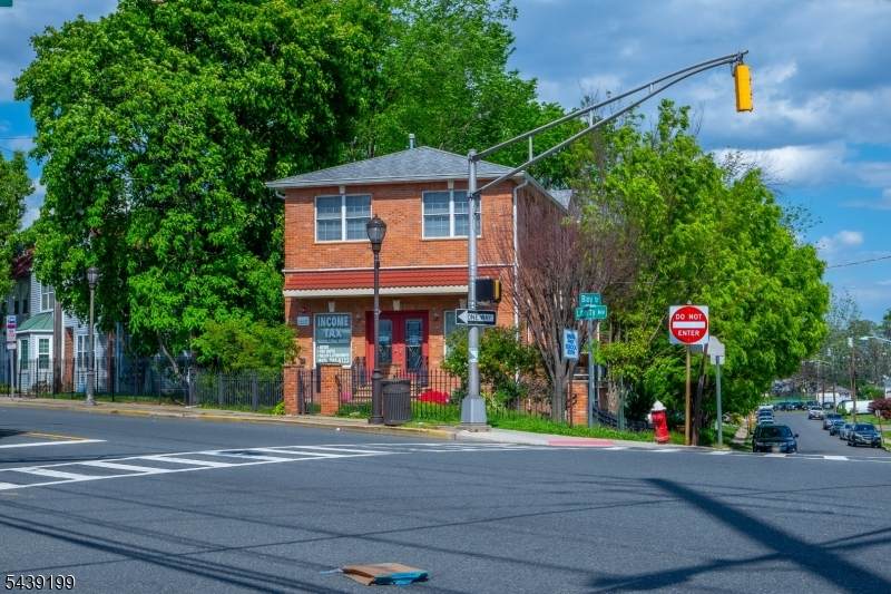 1191 Liberty Ave - Photo 1