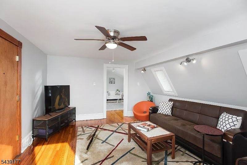 35 Hazelwood Rd - Photo 1