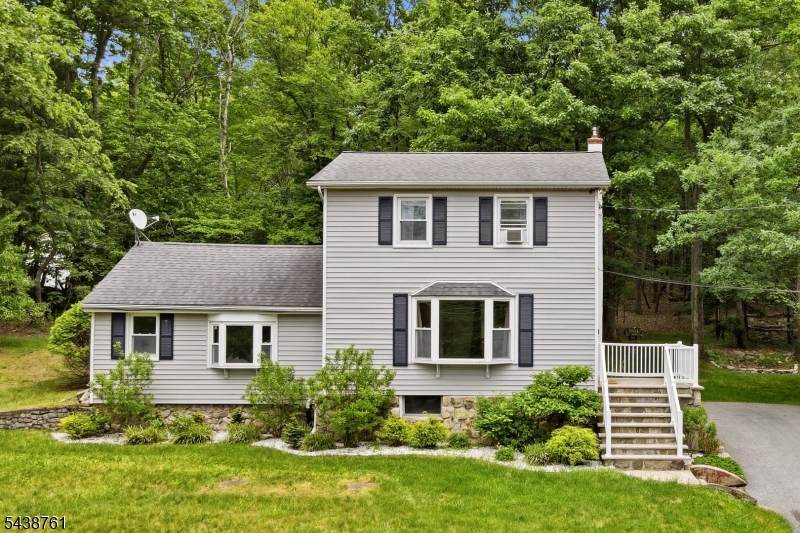 312 Lakeview Dr - Photo 1