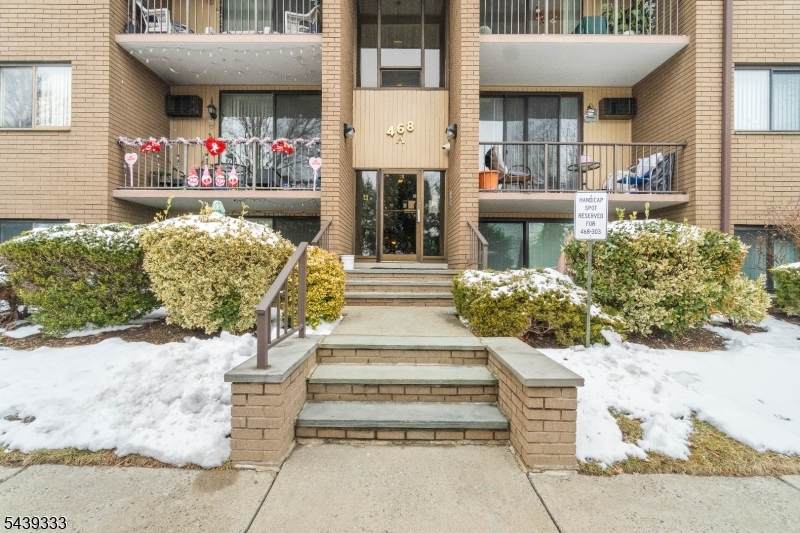 468 Liberty St, Unit 101 - Photo 1
