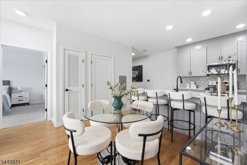 660 Bloomfield Ave - Photo 1