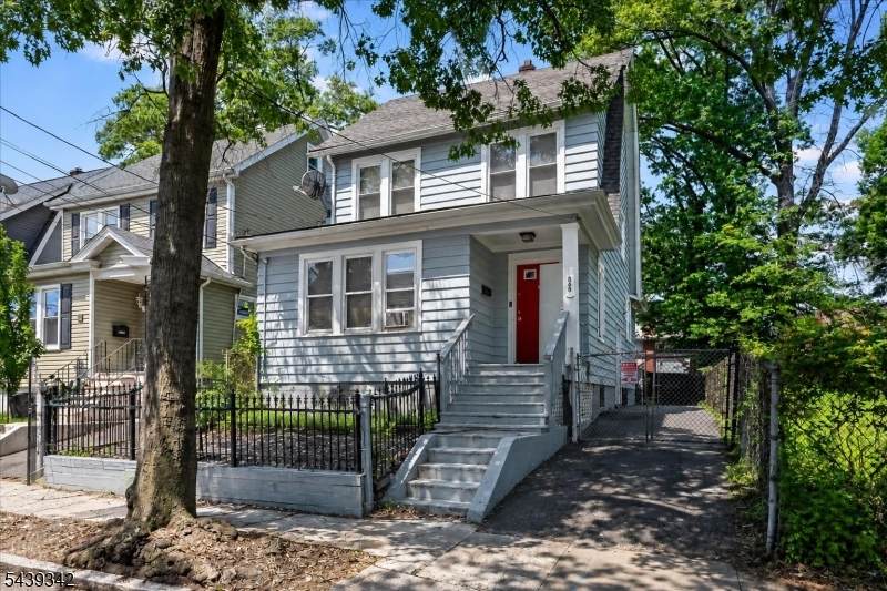 169 Vermont Ave - Photo 1