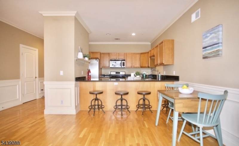 1677 Springfield Ave - Photo 1