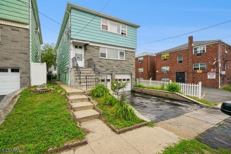 51 Tremont Ter - Photo 1
