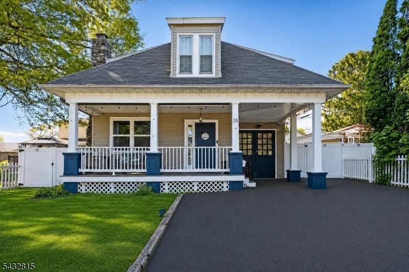 15 Center St - Photo 1