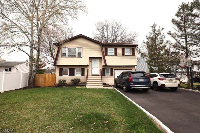 920 Everts Ave - Photo 1