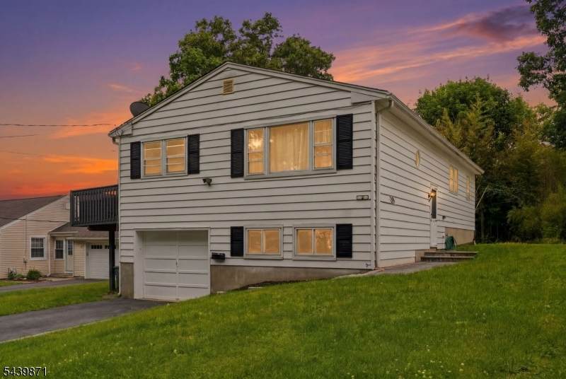 3 Summit Ave - Photo 1
