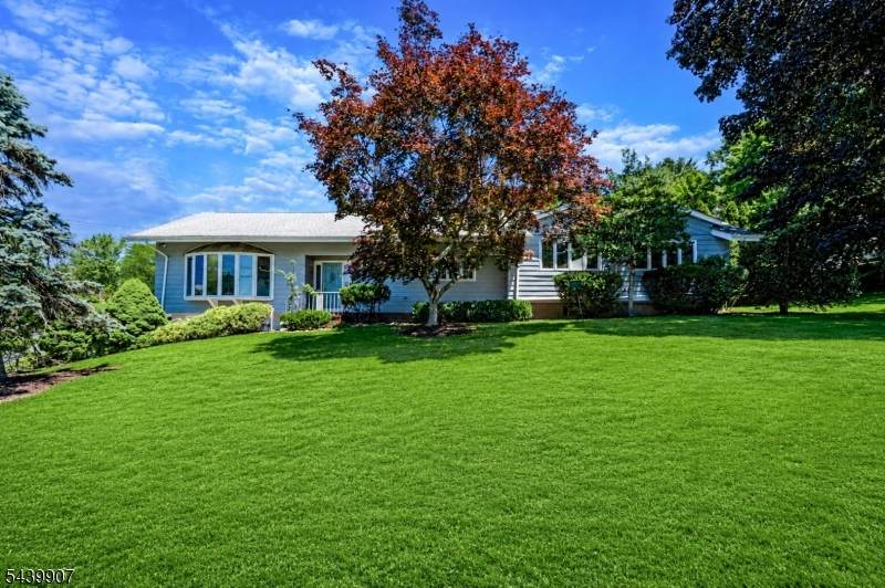 128 Beverly Rd - Photo 1