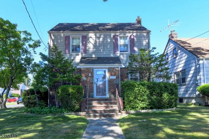 262 Chestnut St - Photo 1