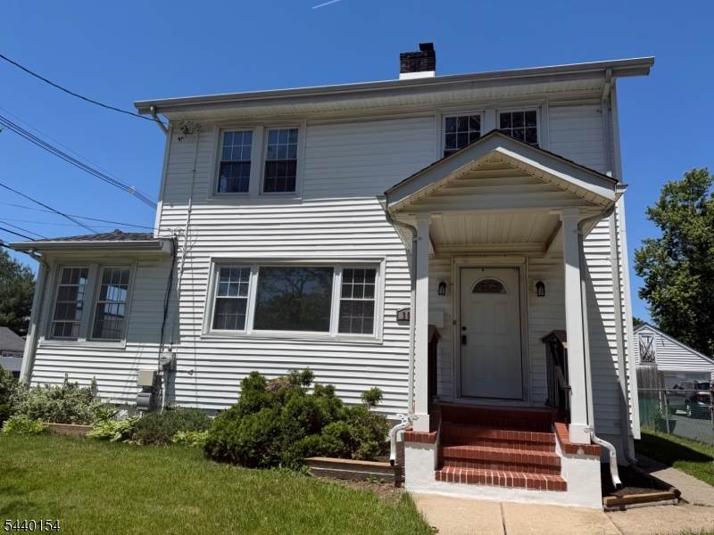 301 Manning Ave - Photo 1