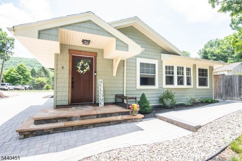 6 Ford Dr - Photo 1