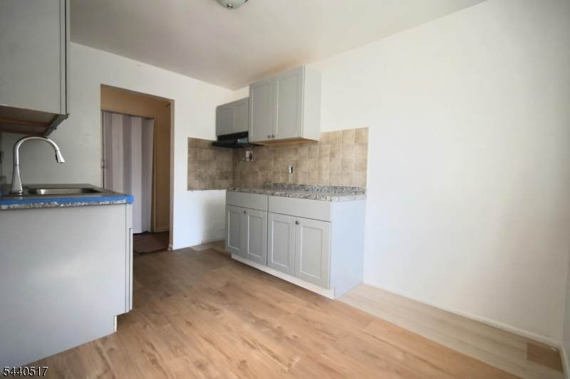 58 Underwood St - Photo 1