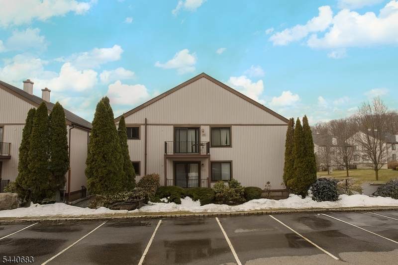 16299 Dell Pl - Photo 1