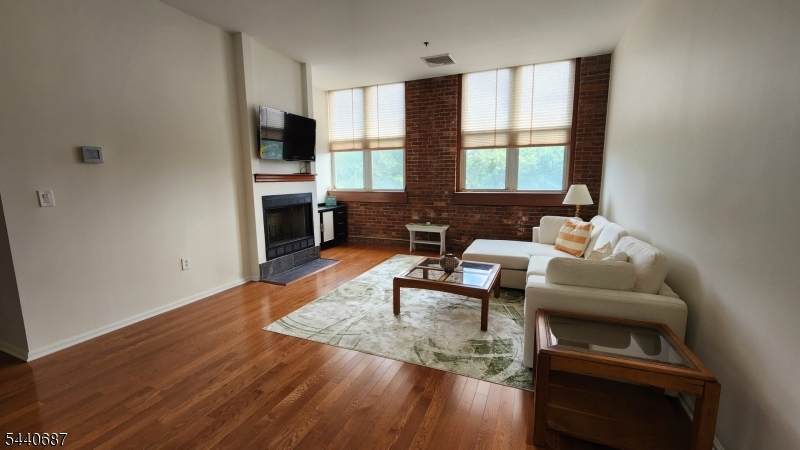 240 Main St - Photo 1