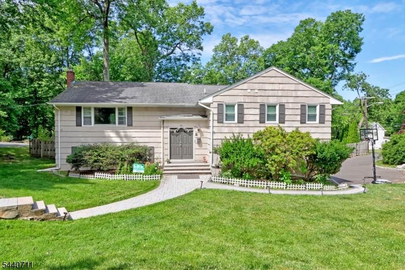 2 Langtree Dr - Photo 1
