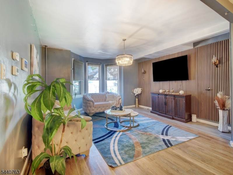 40 Bruen Ave - Photo 1