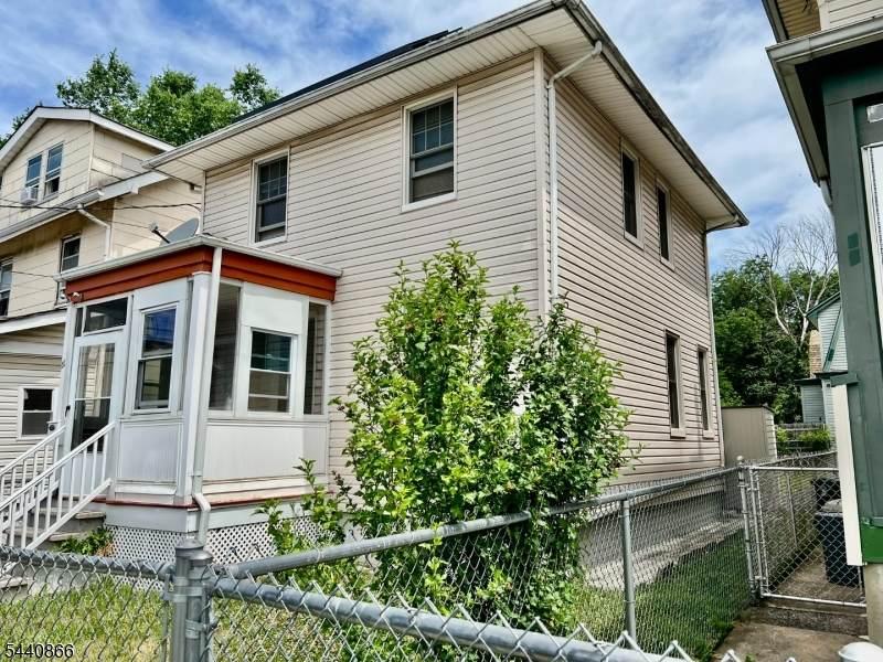 51 Paine Ave - Photo 1