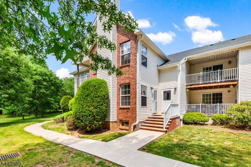 343 Bowler Ct - Photo 1