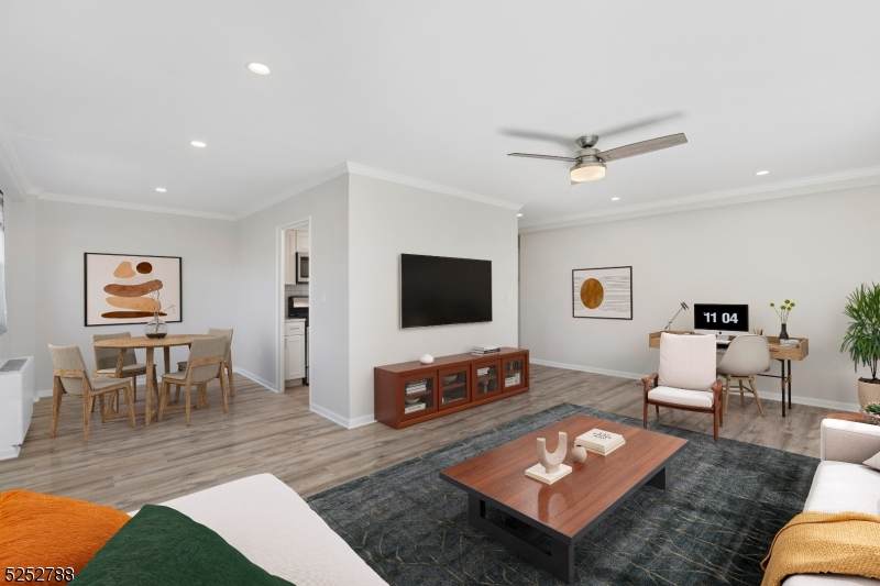 36 Hawthorne Pl - Photo 1