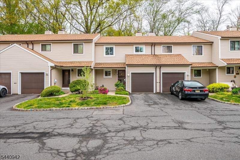 12 Tulip Ct - Photo 1