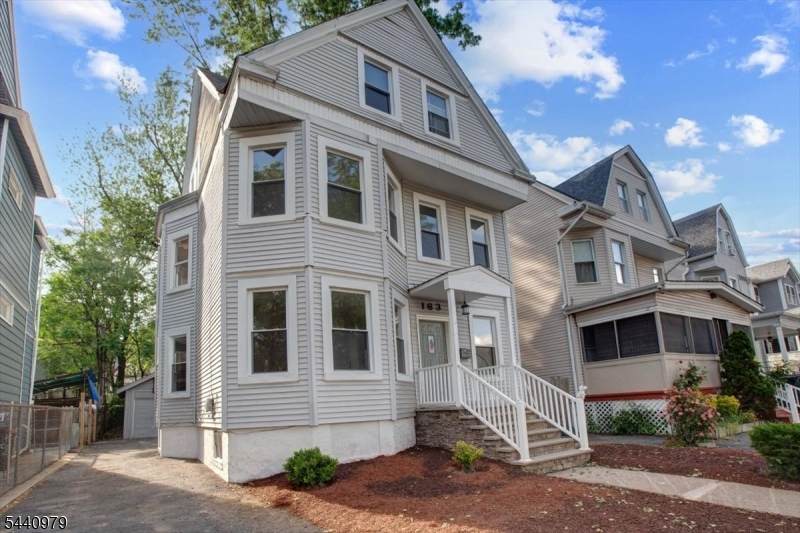 163 Greenwood Ave - Photo 1