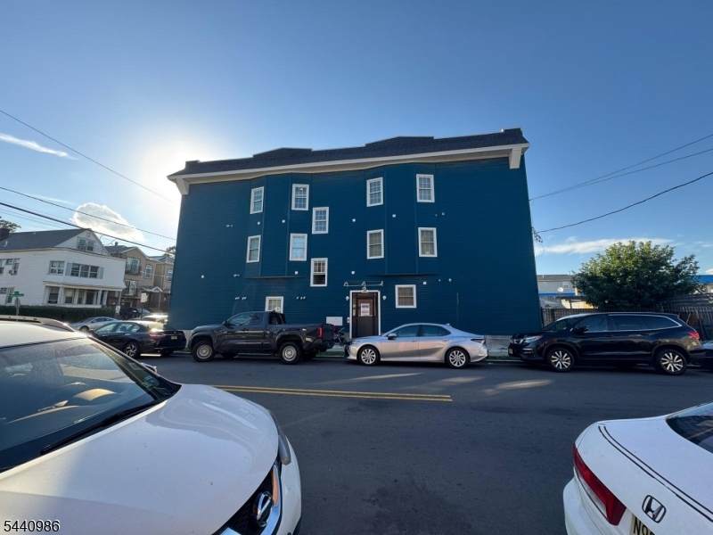601 Magnolia Ave - Photo 1