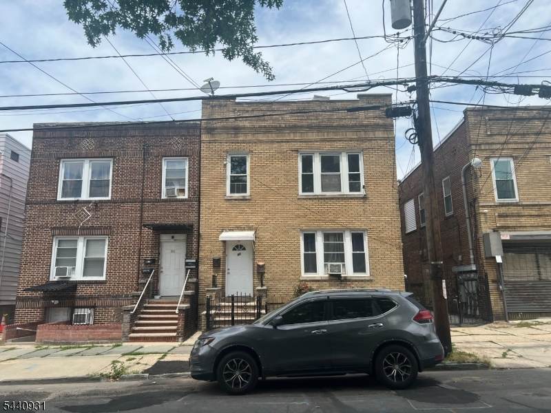 83 Davenport Ave - Photo 1