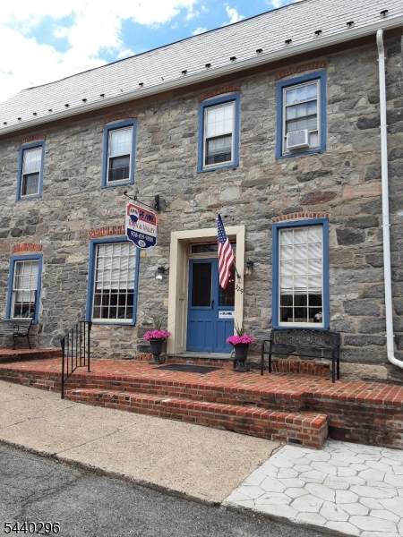 329 High St - Photo 1