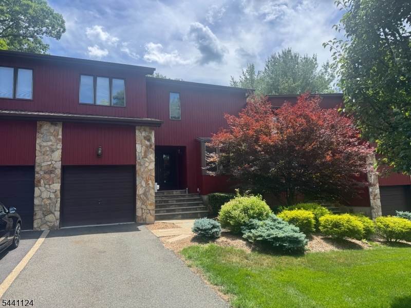 244 Butternut Dr - Photo 1