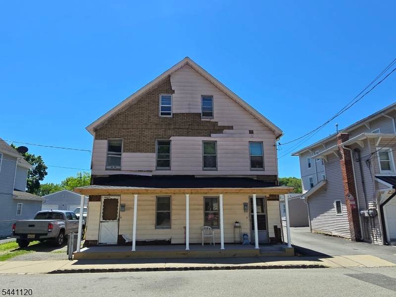 6 8 Fern Ave - Photo 1