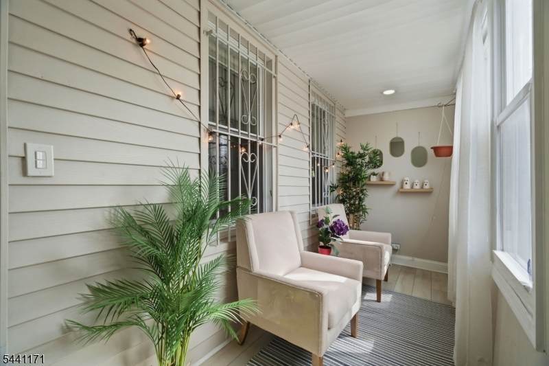87 Madison Ave - Photo 1