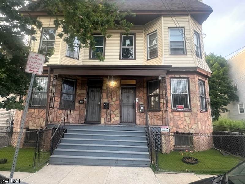 531 13Th Ave - Photo 1
