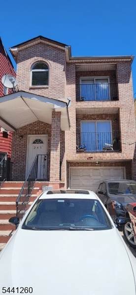 245 Clark Pl - Photo 1