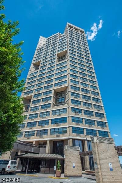7004 Kennedy Blvd East - Photo 1