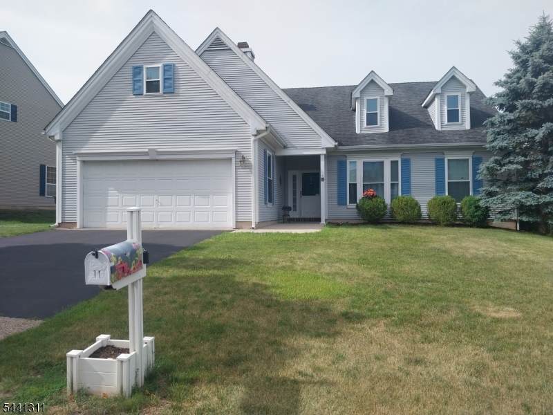 11 Strawberry Hill Rd - Photo 1