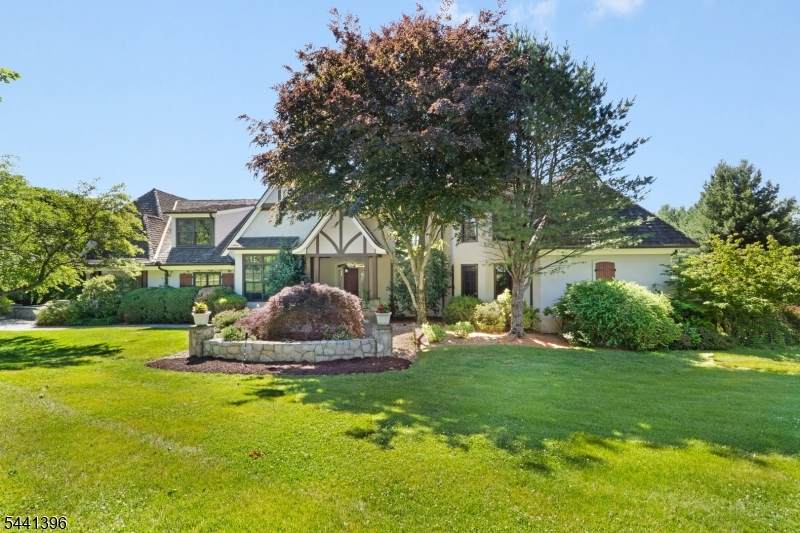 9 Pitney Dr - Photo 1