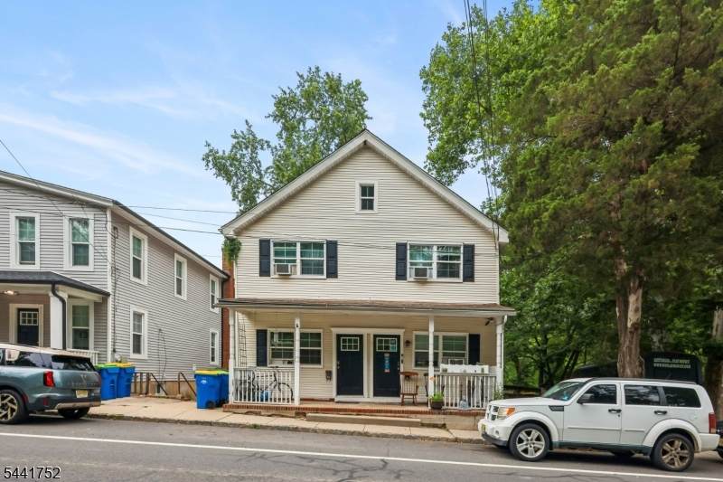 194 Washington St - Photo 1