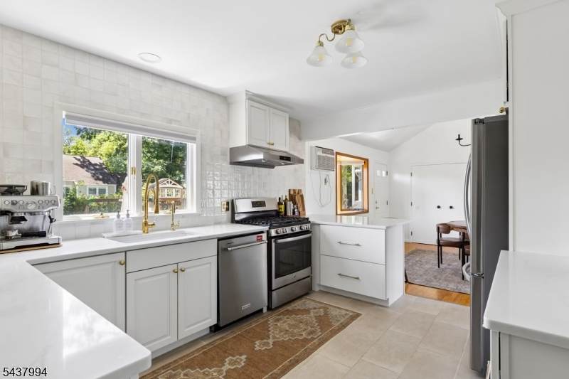 329 Maplewood Ave - Photo 1