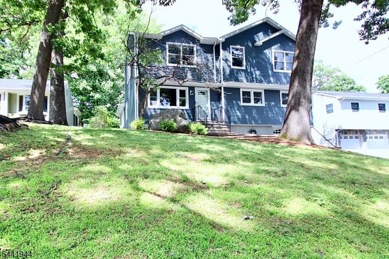 73 Oneida Ave - Photo 1