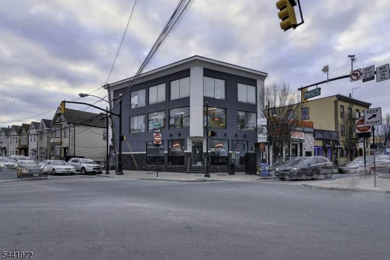 8 Wilson Ave - Photo 1