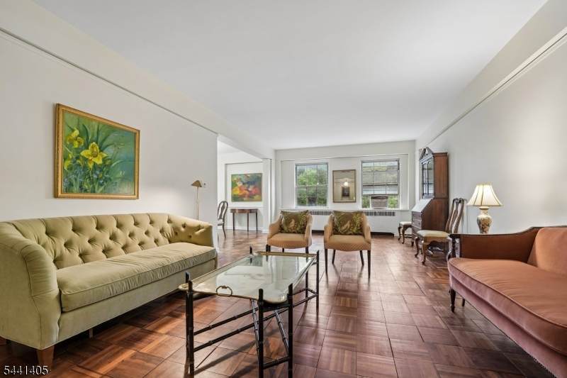 10 Crestmont Rd - Photo 1