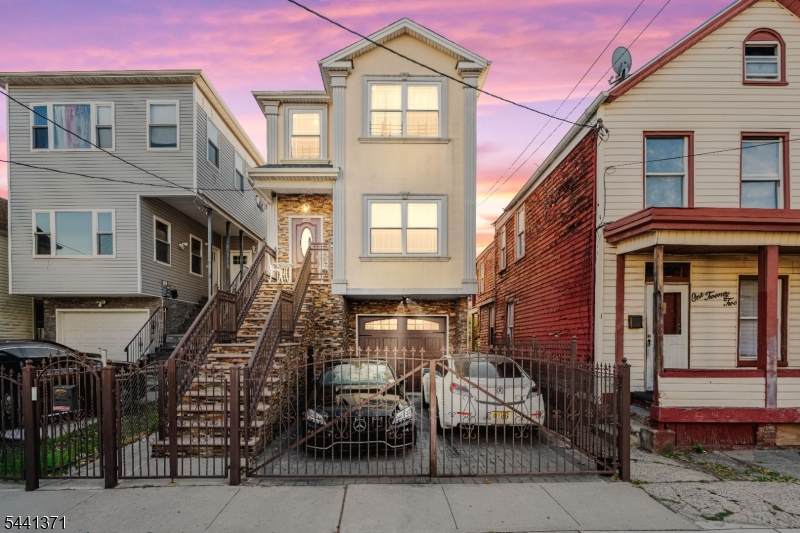 120 Fulton St - Photo 1