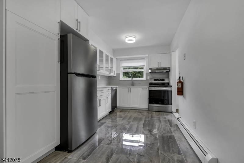 https://bt-photos.global.ssl.fastly.net/gsmls/orig_boomver_1_4036445-2.jpg