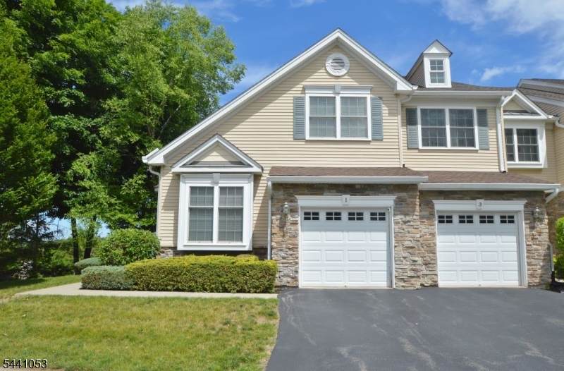 1 Greenwich Ct - Photo 1